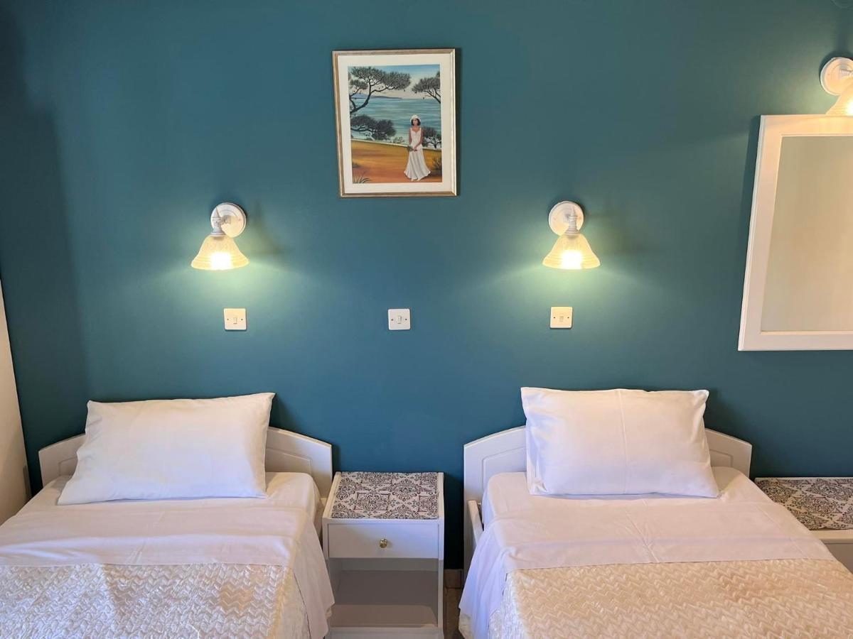 Roxani Studios-Apartments เปตรา ภายนอก รูปภาพ